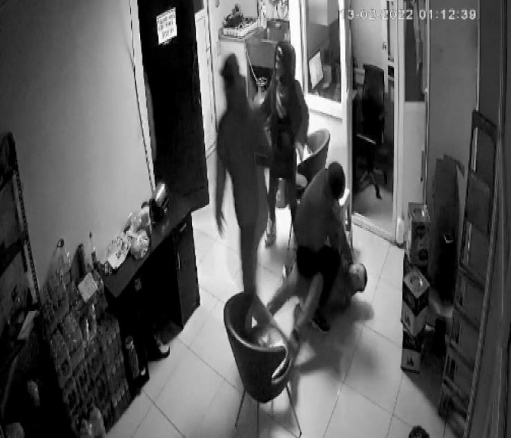 Eski eşimin arkadaşları saldırdı iddiası