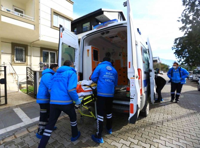 Evde bakım hizmetleri ile 208 bin 750 tıbbi müdahale