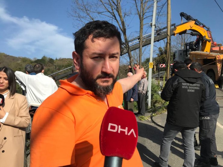 Gecekondu üzerine demir yüklü TIR devrildi