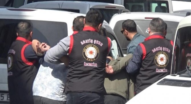 İzmir’de eski karısını boğarak öldüren zanlı tutuklandı