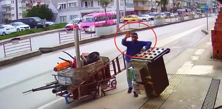 Kameraya el sallayan filtre hırsızı yakalanıp, tutuklandı