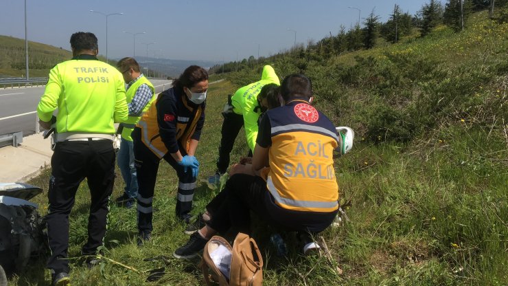 Takla atan otomobilin sürücüsü yara almadan kurtuldu