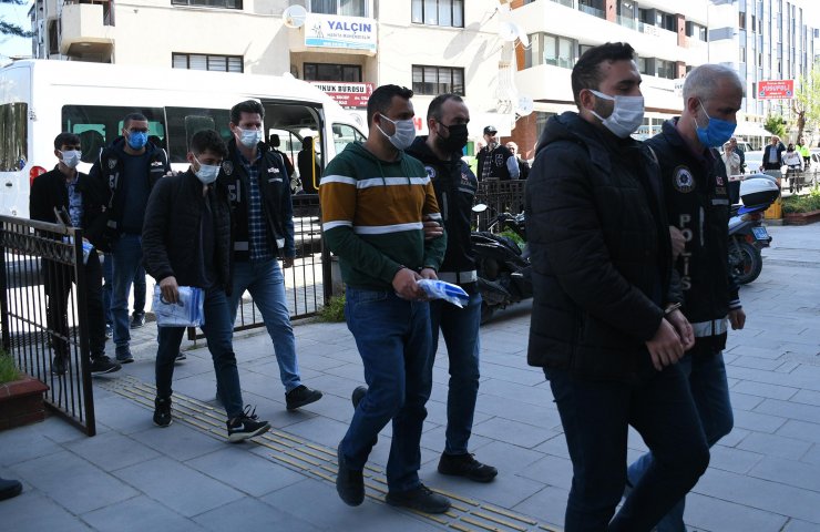 Yazar Ergün Poyraz taburcu oldu, 6 darp şüphelisi adliyede