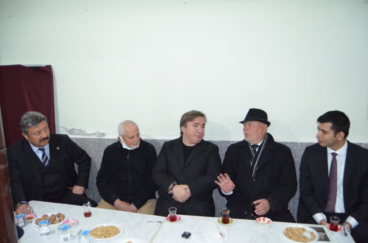 15 yıldır küs olan kardeşleri Vali barıştırdı