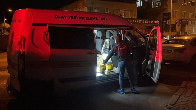 Babasını bıçaklayarak öldürdü