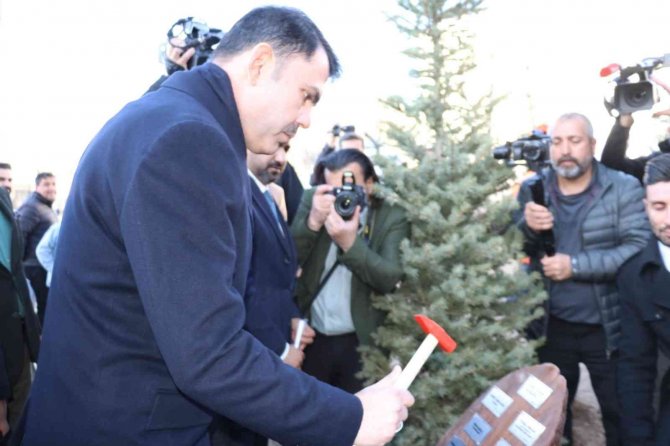 Bakan Kurum: "Cumhurbaşkanımızı daha büyük hedefler için yeniden seçeceğiz"