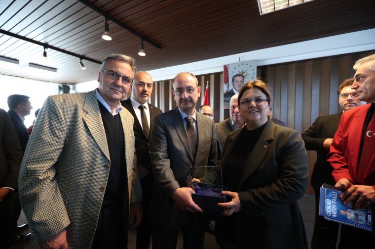 Bakan Yanık, Köln kentini ziyaret etti