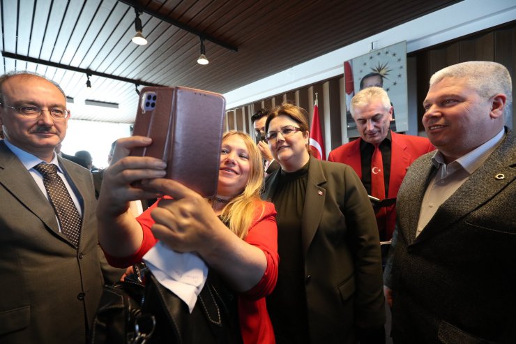 Bakan Yanık, Köln kentini ziyaret etti