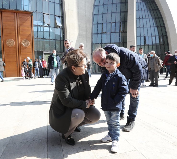 Bakan Yanık, Köln kentini ziyaret etti