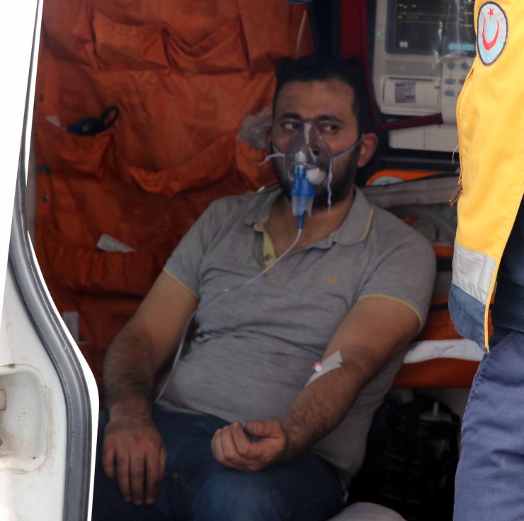 Binanın merdiven boşluğunda çıkan yangında 4 kişi dumandan etkilendi