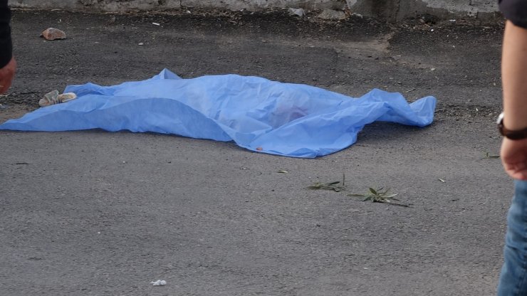 Kamyonetin altında kalan 2 yaşındaki Suriyeli Tulin hayatını kaybetti