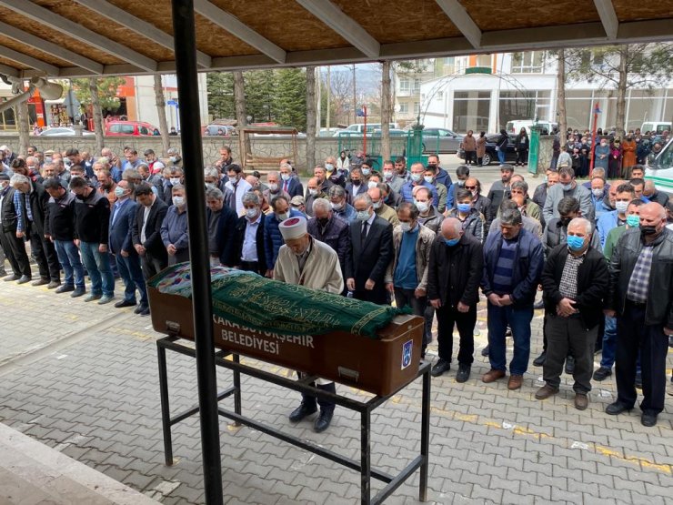 Kazada yaralanan Sude, 23 günlük yaşam savaşını kaybetti