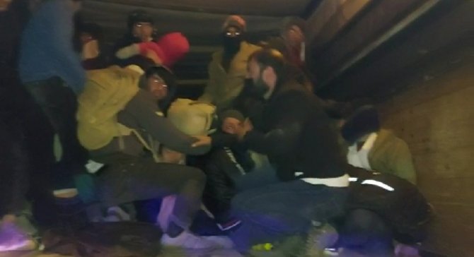 101 düzensiz göçmen yakalandı