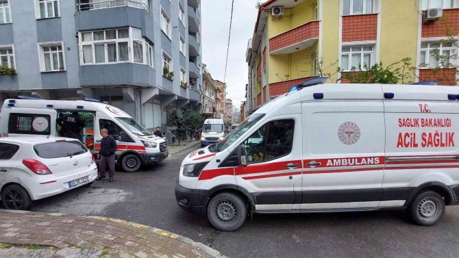 5 kişilik aile, yangında dumandan etkilendi