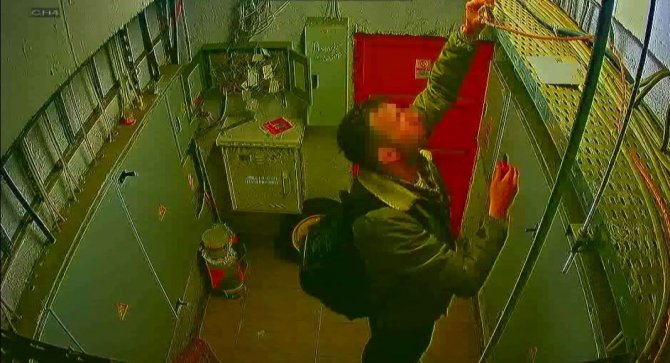 Akıl almaz olay: Elektrik kesildi sandılar, gerçeği görünce şoke oldular