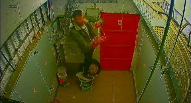 Akıl almaz olay: Elektrik kesildi sandılar, gerçeği görünce şoke oldular