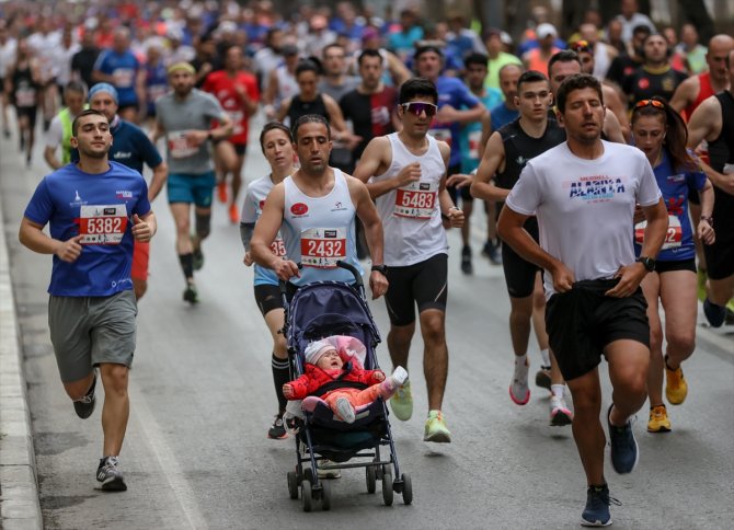 3. Uluslararası İzmir Maratonu koşuldu