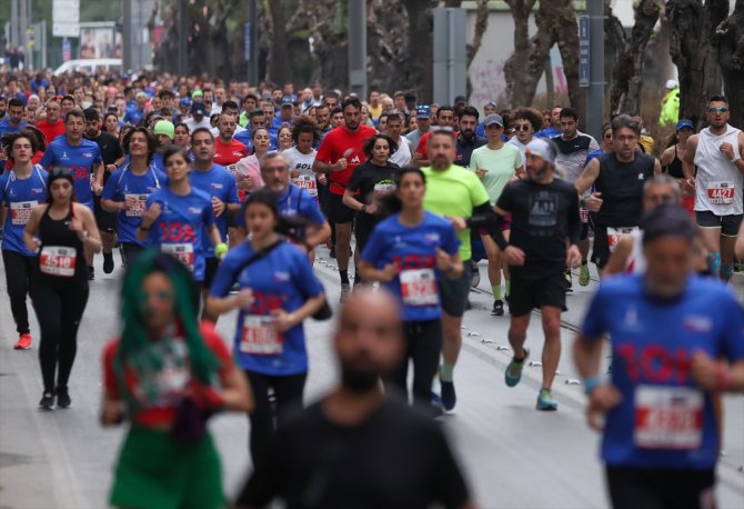 3. Uluslararası İzmir Maratonu koşuldu