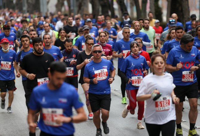 3. Uluslararası İzmir Maratonu koşuldu