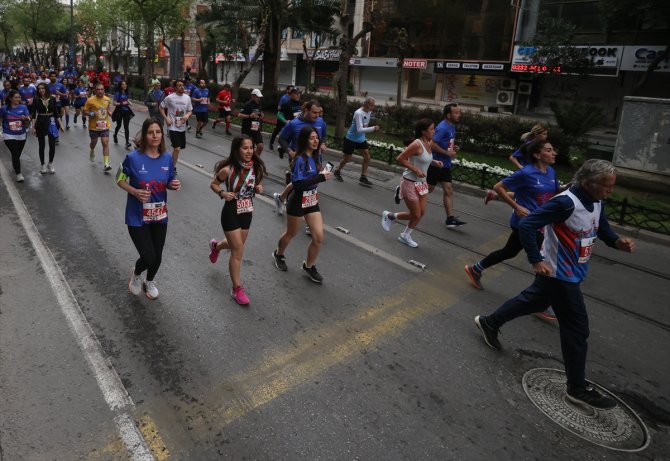3. Uluslararası İzmir Maratonu koşuldu