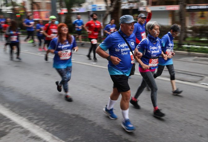 3. Uluslararası İzmir Maratonu koşuldu
