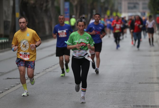 3. Uluslararası İzmir Maratonu koşuldu