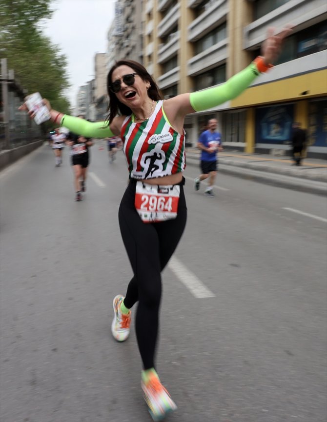 3. Uluslararası İzmir Maratonu koşuldu