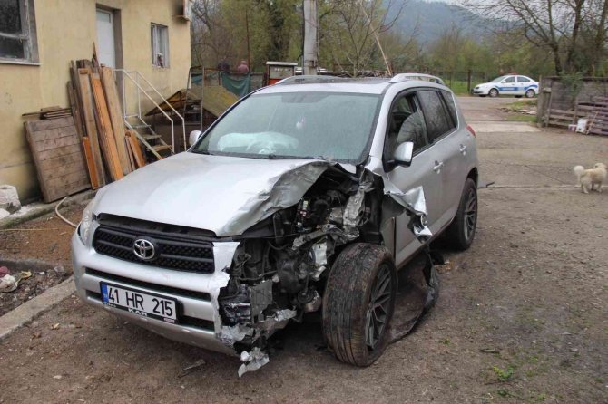 Cip ile panelvan çarpıştı: 2 yaralı