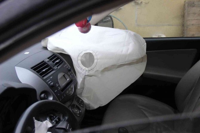 Cip ile panelvan çarpıştı: 2 yaralı