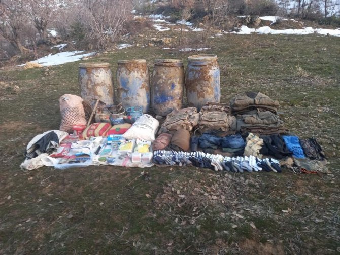 Eren Kış-34 operasyonunda çok sayıda patlayıcı ele geçirildi