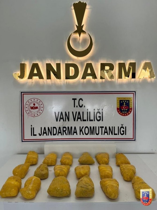 Jandarma uyuşturucuya geçit vermedi