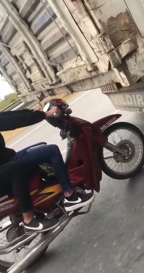 Ölümüne takip, video çekip eğlendiler