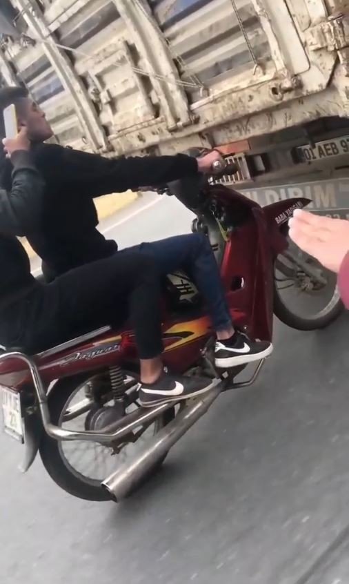 Ölümüne takip, video çekip eğlendiler