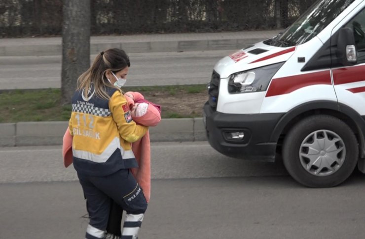 Otomobil şarampole yuvarlandı