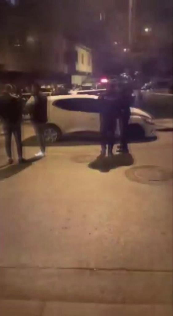 Otomobil yayalara çarptı: 1 ölü, 1 yaralı