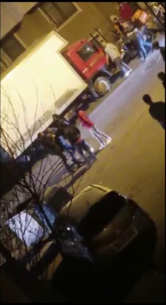 Otomobil yayalara çarptı: 1 ölü, 1 yaralı