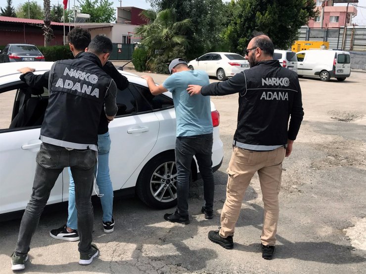 Polisin takip ettiği araçtan 24 kilo esrar çıktı