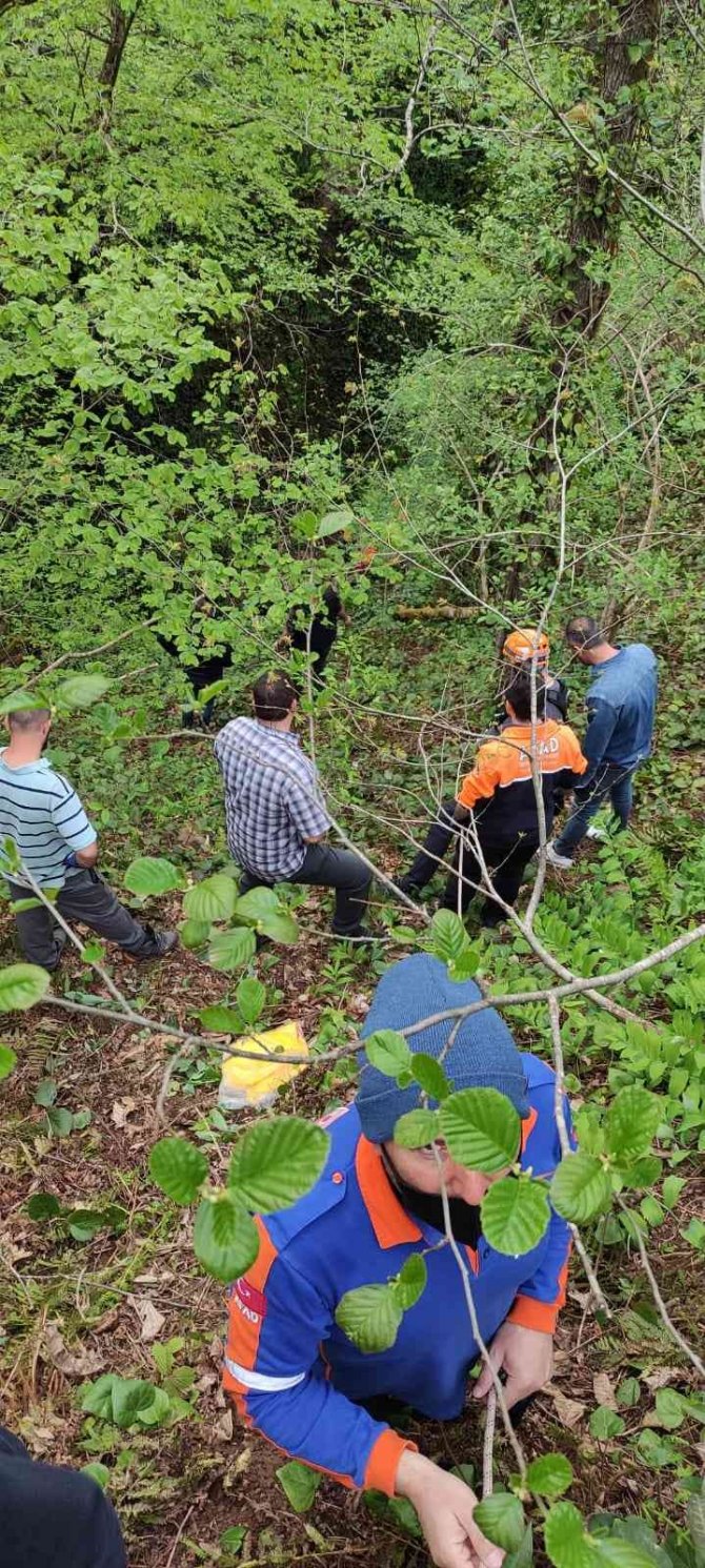 Uçuruma yuvarlanan yaşlı adam hayatını kaybetti