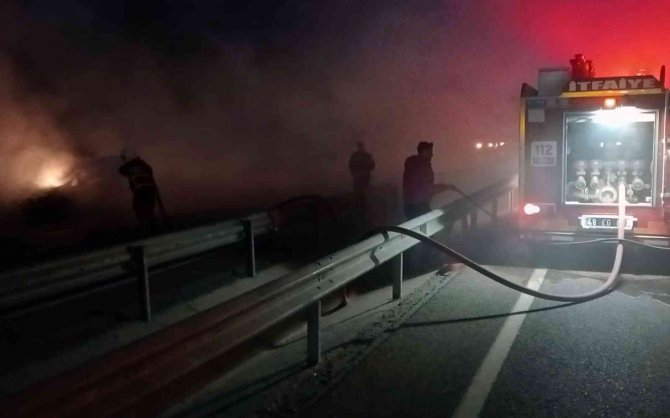 Yanan araç kullanılmaz hale geldi