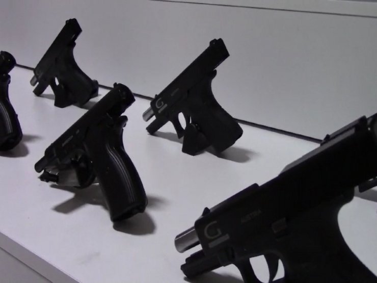 17 ruhsatsız tabancayla yakalanan 3 şüpheli tutuklandı