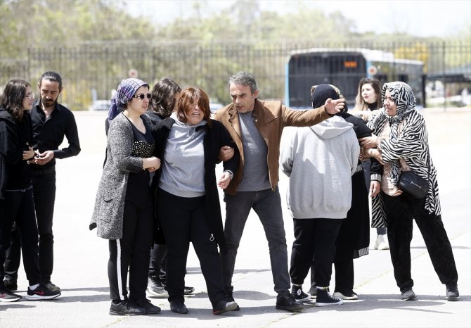Bariyerlere çarpan motosikletin sürücüsü öldü