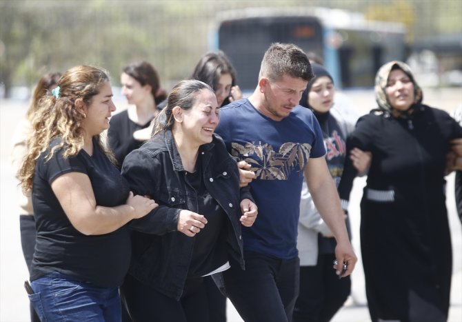 Bariyerlere çarpan motosikletin sürücüsü öldü