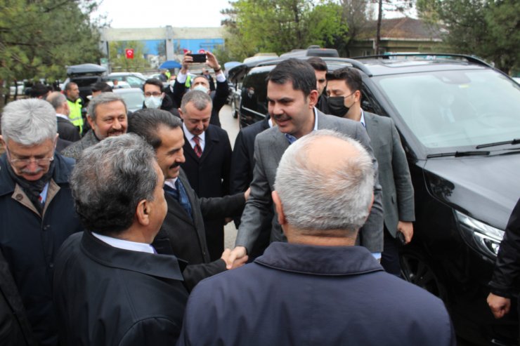 Bakan Kurum, Gebze Millet Bahçesi'nde incelemede bulundu