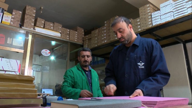 Çırak olarak girip satın aldığı iş yerinde 10 kişi çalıştırıyor