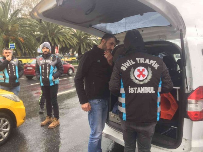 Kurallara uymayan ve yolcu seçen ticari taksi sürücülerine ceza yağdı