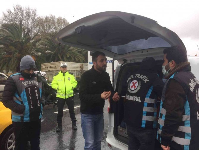 Kurallara uymayan ve yolcu seçen ticari taksi sürücülerine ceza yağdı