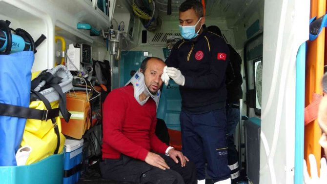 Minibüsün çarptığı yaya yaralandı