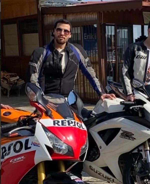 Tutkunu olduğu motosiklet genç sürücünün sonu oldu