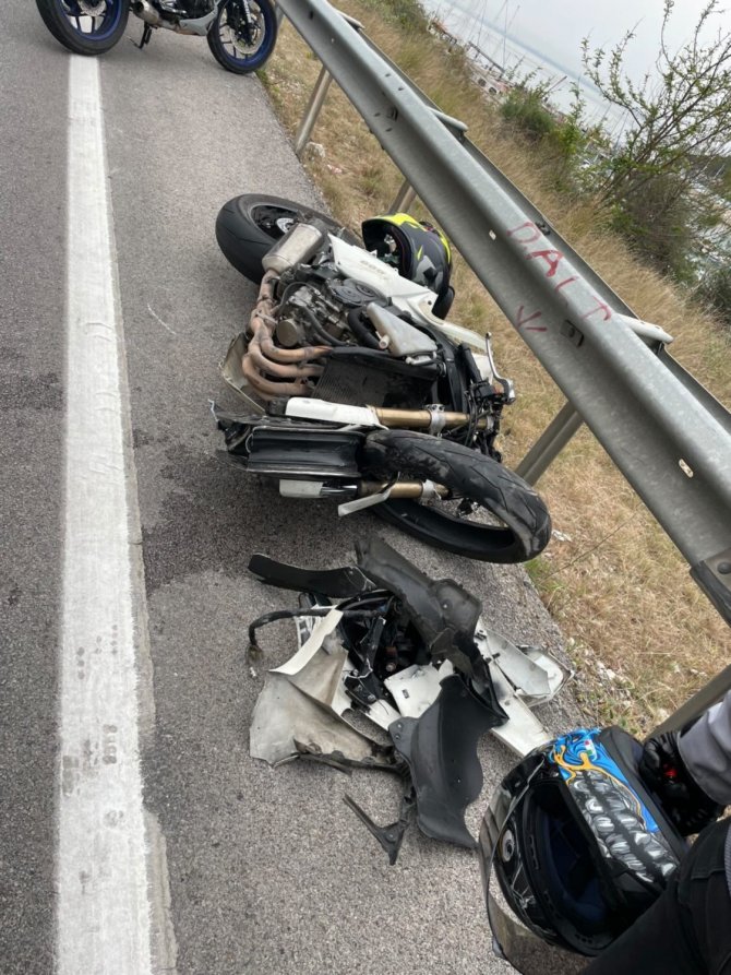 Tutkunu olduğu motosiklet genç sürücünün sonu oldu