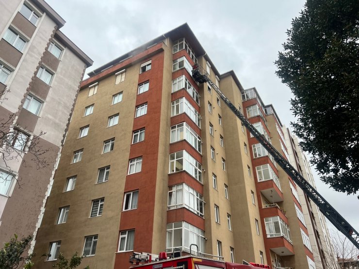Yangına uykuda yakalandı; itfaiye kurtardı